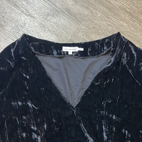 Good American Deep V Plunging Velvet Wrap Bodysuit - Picture 6 of 11